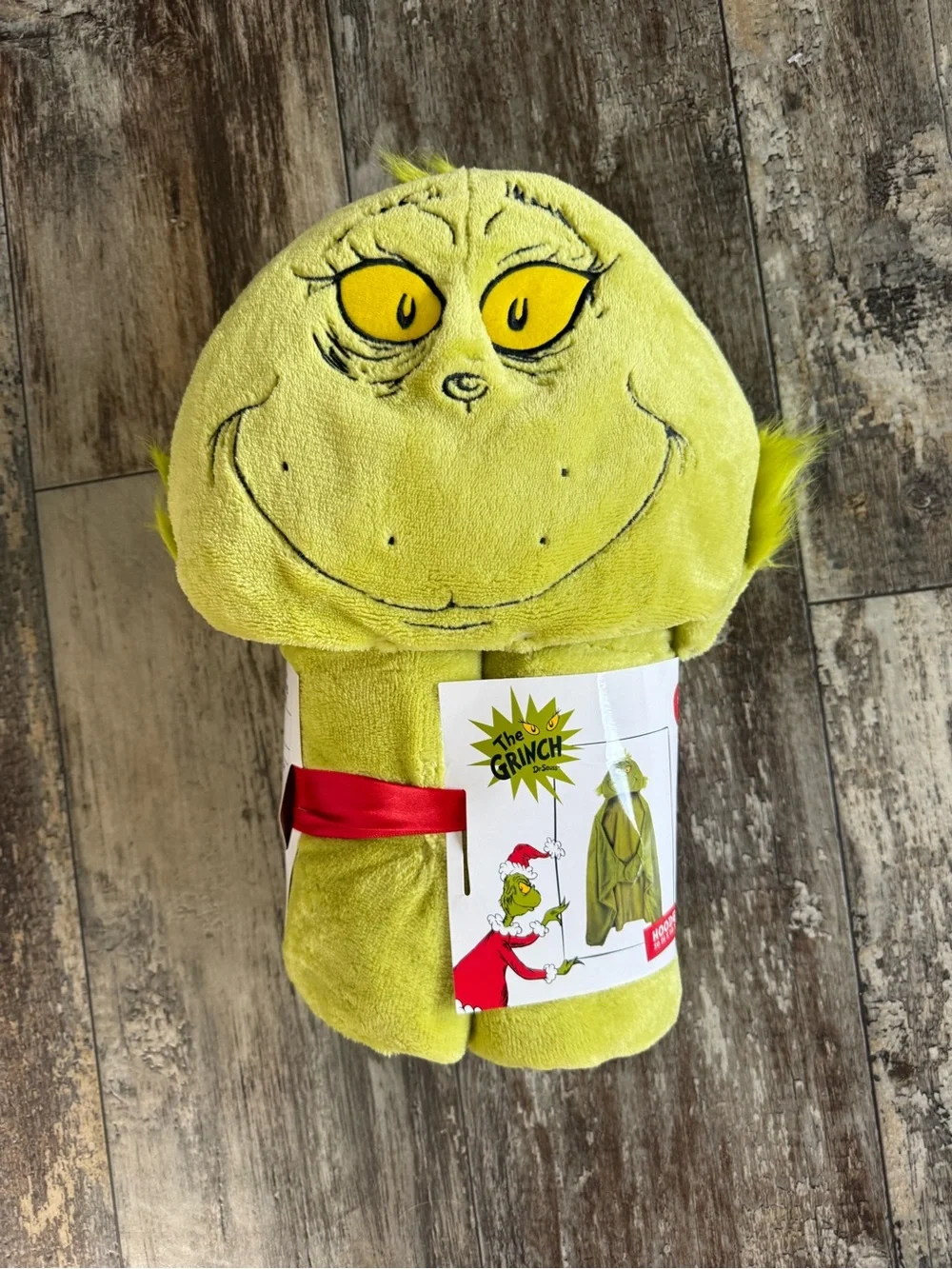 2 for $20 sale: NWT Grinch hooded throw blanket 30X50